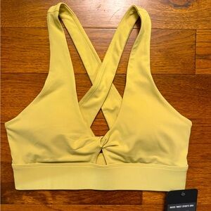 Fabletics Oasis twist sports bra